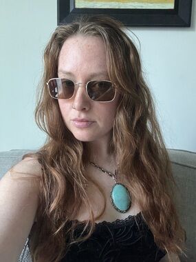 Meet your Posher, Lauren